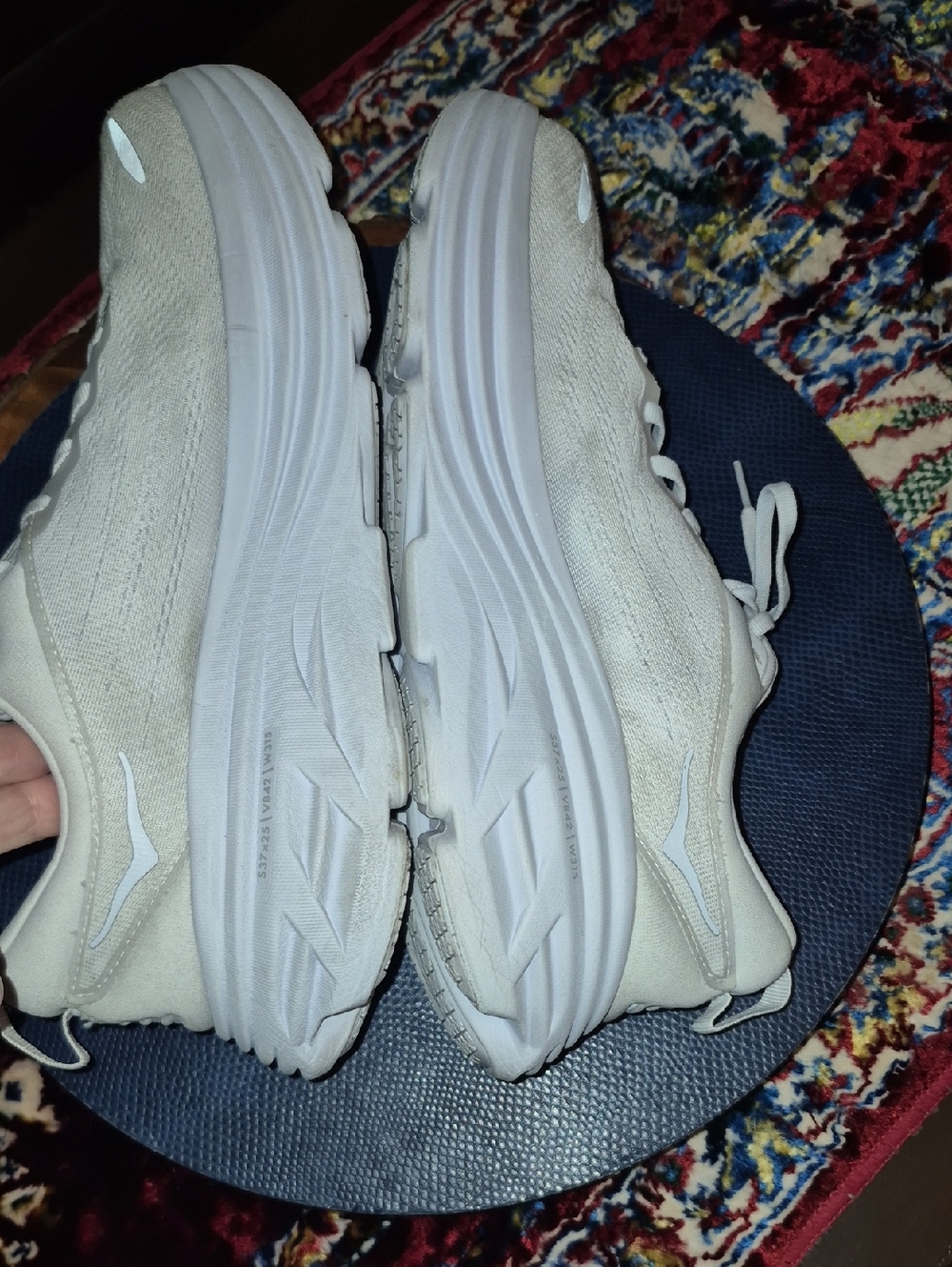 Hoka One One Bondi 8. Mens Sz.11D White Lightweight Running Shoes (#783sho) - Picture 9 of 12